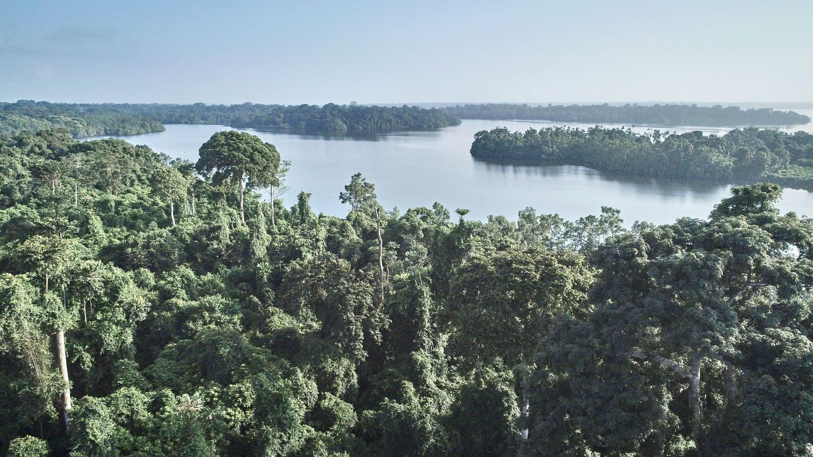 加蓬 eSIM套餐 Background