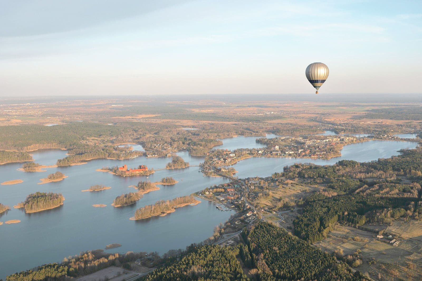 리투아니아 eSIM 번들 Background